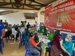 vaksinasi-covid-19-kepada-para-karyawan-perkebunan-kelapa-sawit-tha.jpg