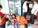 wabup-lihat-pelayanan-ektp-di-disdukcapil_20160831_140750.jpg
