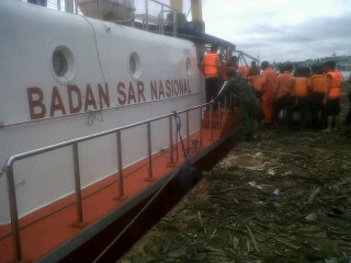 Persiapan Menarik Bangkai Jembatan Kukar