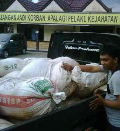 Kayu Ilegal Ditutupi Sekam Padi
