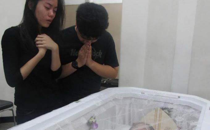 Jasad Mgr Sului Disemayamkan di Kapel Rumah Duka RS St Carolus - 20130718_Uskup_Agung_Samarinda_Monsiyur_Sului_Florentinus_MSF_(03).jpg