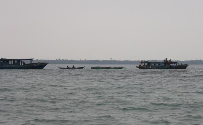 Ratusan Manusia Perahu Diduga Perdagangkan Senjata Api di Berau - Manusia_Perahu_1_DOK_IMIGRASI_for_Tribun_Kaltim.JPG