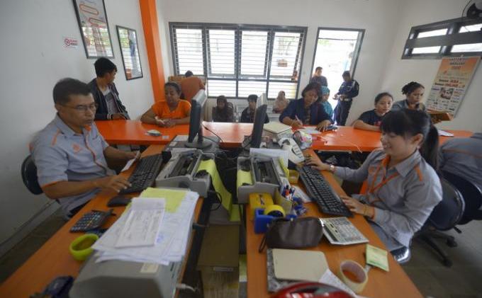 Presiden Batal Datang, Pembagian Kartu Ditunda - 02_Kantor_Pos_Manggar1.jpg