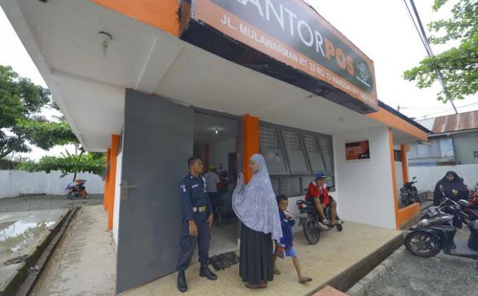 Presiden Batal Datang, Pembagian Kartu Ditunda - 03_Kantor_Pos_Manggar.jpg