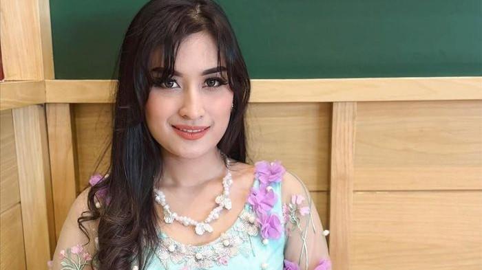 Dulu Cinta Mati Hingga Membangkang Ibu Demi Adly Fairuz , Kini Angbeen Rishi Gugat Cerai Suami