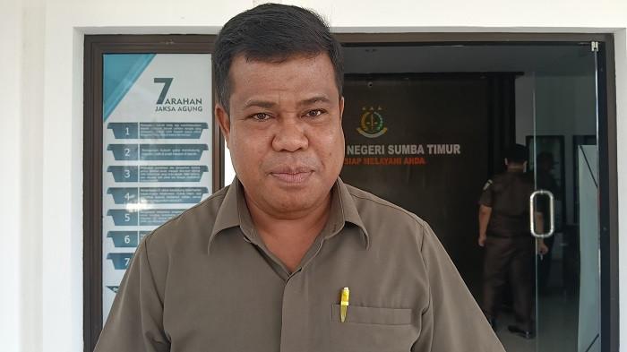 Anggota DPRD Sumba Timur yang merupakan Pelapor