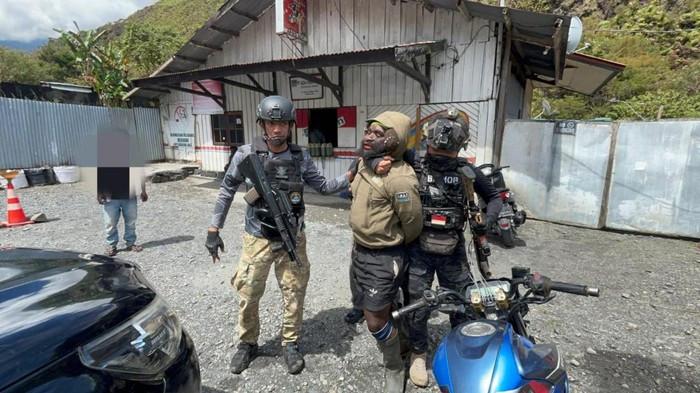 KKB Konara Enumbi Dilimpahkan Ke Kejari Nabire, Ini Rentetan Kejahatan hingga Kronologi Penangkapan