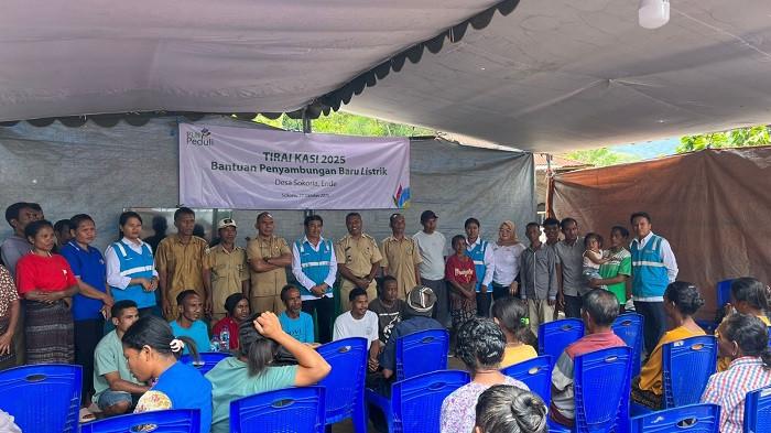 Warga Sokoria Ende Dapat 'Kado Istimewa' pada Momen Hari Listrik Nasional ke-80