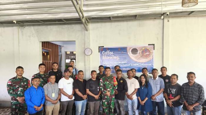 Bangun Sinergitas di Perbatasan, Dansatgas Pamtas Yonarhanud 2 Kostrad Coffe bersama Insan Pers