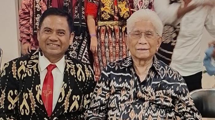 Perayaan Natal Dalek Esa Rote Thie berlangsung dengan khidmat dan penuh sukacita. Perayaan Natal dimulai pada pukul 16:00 WIB hingga selesai, Sabtu (10/1), di GKI (Gereja Kristen Indonesia) Pondok Indah Jakarta.
