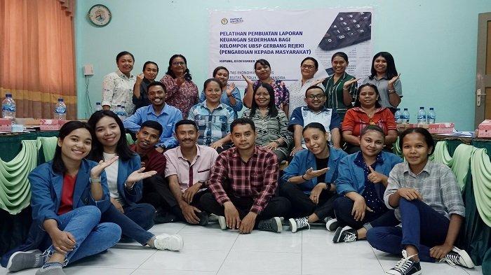 Prodi Ekonomi Pembangunan Unwira Kupang Gelar Pelatihan Pembuatan Laporan Keuangan Sederhana