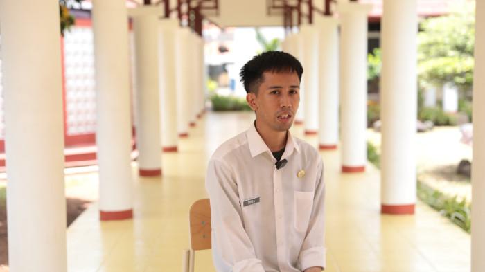 Guru Muda Lulusan Australia Ini Mengajar di Sekolah Rakyat, Sebut Program Ini Tepat Sasaran