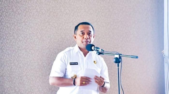 Herybertus G.L Nabit saat memberikan arahan