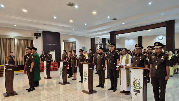 KEJATI NTT PELANTIKAN PEJABAT 1