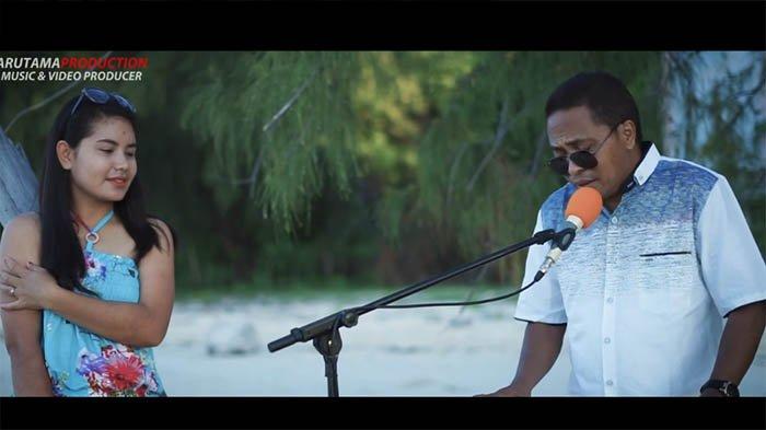 Lirik Lagu Daerah NTT dari Manggarai,  Judul Pandanglah Bintang Di Langit, Lagu Dua Bahasa