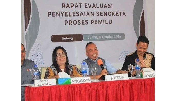 Delapan Poin Imbauan Bawaslu Manggarai ke Paslon Bupati dan Wakil Bupati Terkait Debat Publik
