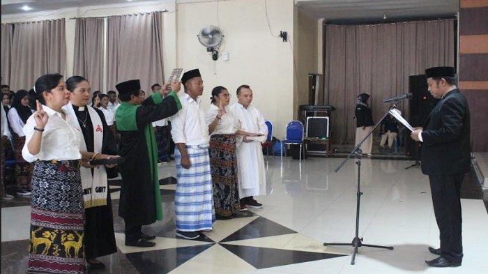 Ketua KPU Sikka Lantik 582 PPS Untuk Pilkada 2024