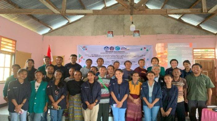 Tim Kosabangsa Unimor dan Undiksha Gandeng Poktan Tani Ani’fu dan PKK Fatuneno Budidaya Jamur Tiram