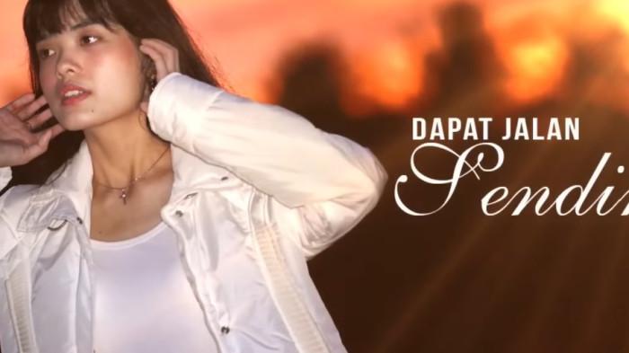 Natasha Nikita membakan lagu rohani Kristen, Ku Tak Dapat Jalan Sendiri