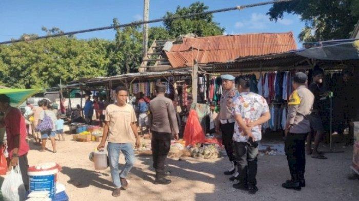 Personel Polsek Rote Barat Lakukan Patroli Preventif di Pasar Delha