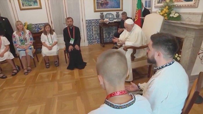 Paus Fransiskus Adakan Pertemuan Mendadak dengan Orang Muda Ukraina