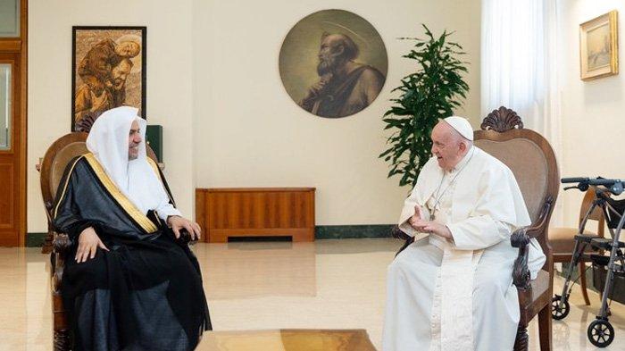 Paus Fransiskus dan Sekjen Liga Muslim Dunia Bertemu di Vatikan