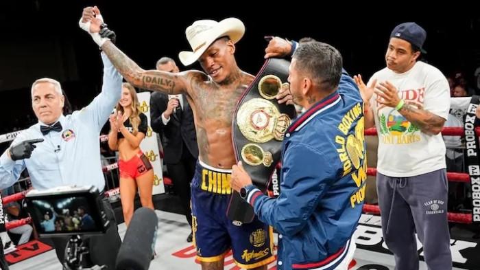 Hasil Tinju Dunia, Najee Lopez Butuh Lima Ronde Menghentikan Langkah Kalvin Henderson