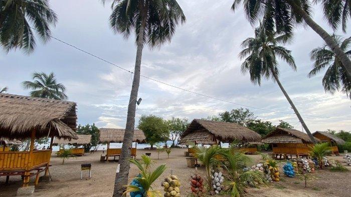 WISATA PANTAI- Pintar Asia Beach Wisata pantai berlokasi di Nubat Wailiti, Kecamatan Alok Barat Kabupaten Sikka NTT yang berjarak 8 km dari Kota Maumere, Kabupaten Sikka, Flores, NTT.