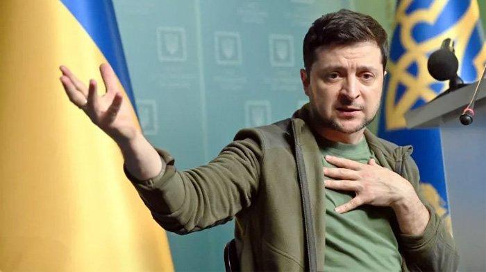 Zelensky Serukan Bantuan Total saat Rusia Terus Kepung Kota di Timur Ukraina
