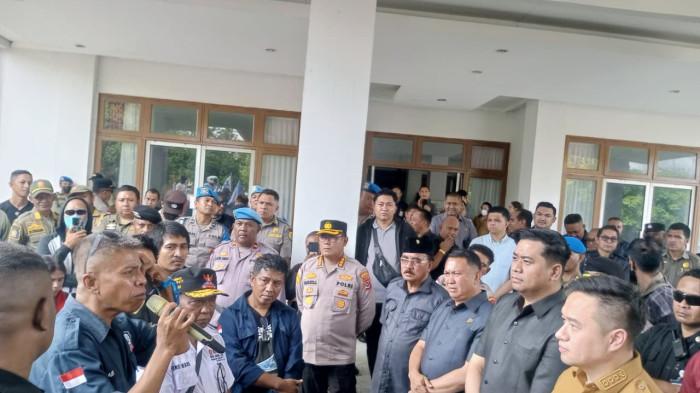 LIPSUS: Ketua DPRD NTT Emi Nomleni Tuding Wartawan Provokasi, Tunjangan DPRD yang Fantastis