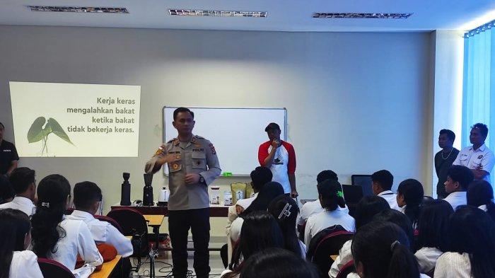 Rako Coffee Goes To Campus, Polisi di NTT Mengajar Entrepreneur Mindset