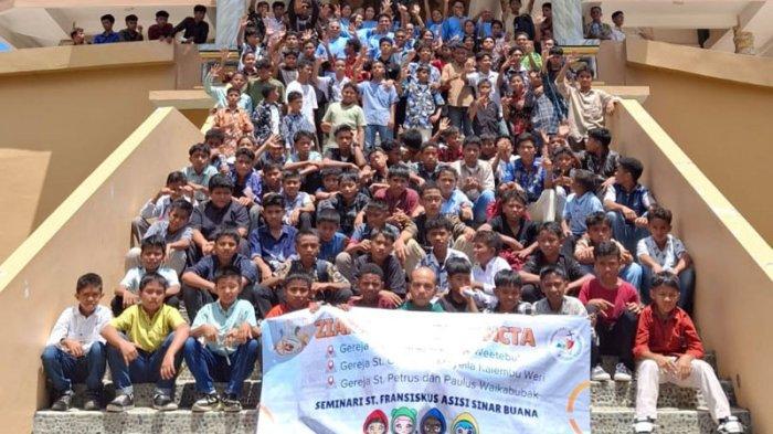 Seminari St. Fransiskus Asisi Sinar Buana Sumba Barat Daya Adakan Ziarah Porta Sancta