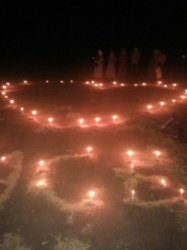 Pemuda Lintas Agama Matim Bakar Lilin Bagi Korban Terorisme