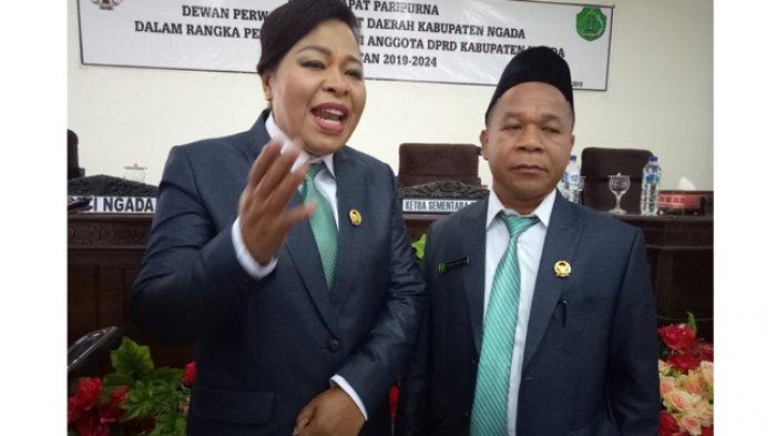 BREAKING NEWS: Pasutri di Ngada NTT Dilantik Menjadi Anggota DPRD