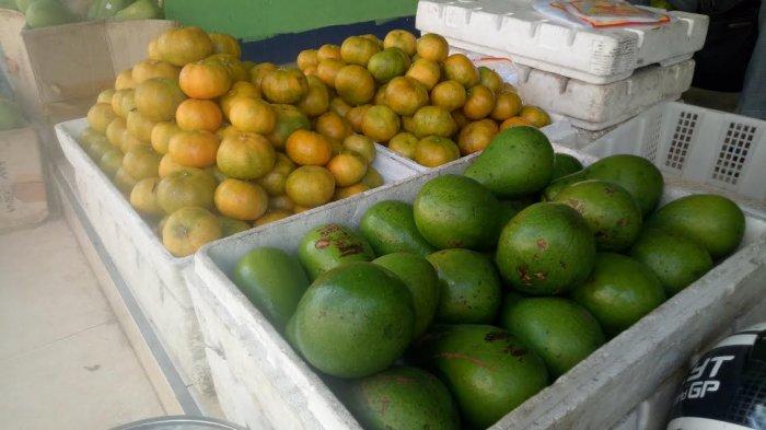 Ini Nih Buah-Buah Lokal yang Lagi Musim di Pasar Kasih Naikoten I