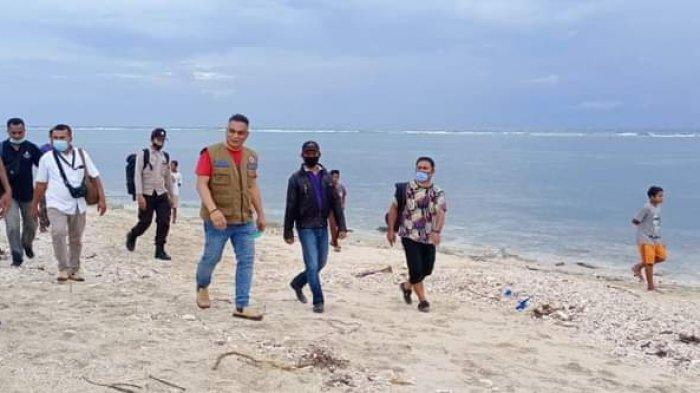 Di Pulau Sukun-Kabupaten Sikka Belum Ada Jaringan,Mau Telepon Cari Sinyal di Bukit, Simak Beritanya