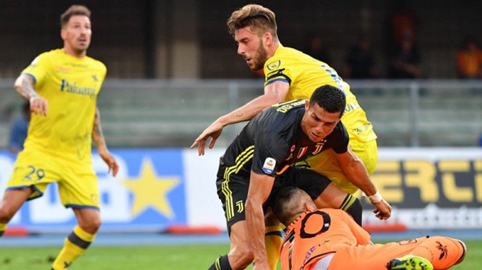 Cristiano Ronaldo Memulai Debutnya di Juventus, Inilah 4 Hal Menarik Saat Melawan Chievo Verona