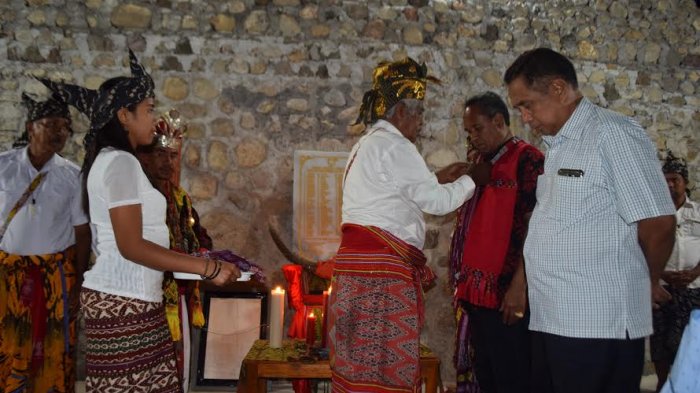 Benny K Harman dan Benny Litelnoni Mendapat Restu dari Masyarakat Timor