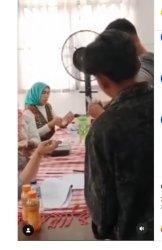 Berita Viral Wajah Sumringah Anggota KPPS Saat Menerima Honor Hasil Keringat di Pemilu 2024