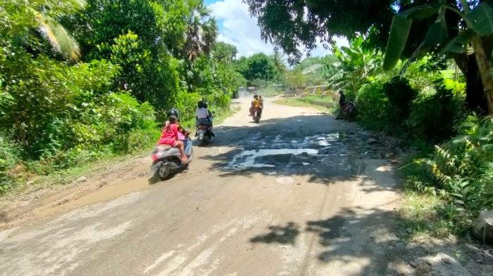 Ruas Jalan Payeti Lumbung Sumba Timur Rusak,Tiga Tahun Tidak Diperbaiki