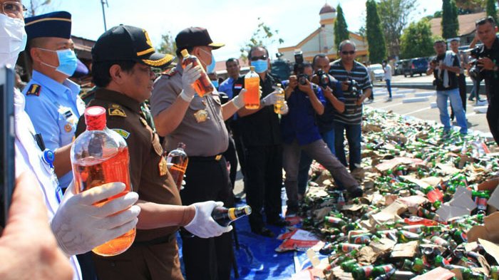 Soal Harga Bir, Kapolda NTT Tanya ke Danlanud