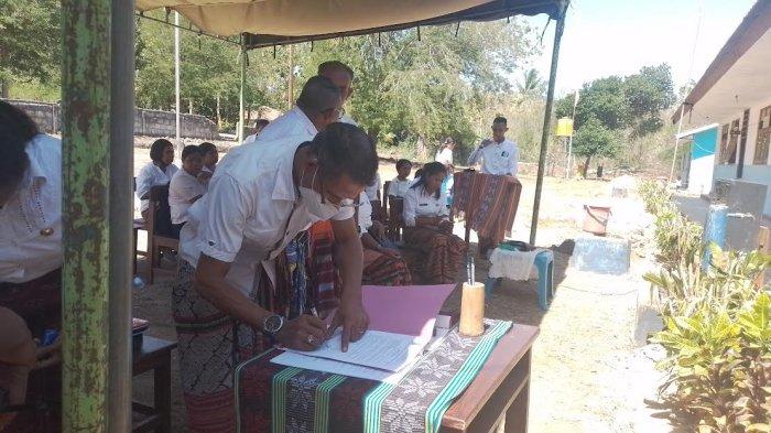 Kembali di Sekolah Lama Samuel Sele akan Tegakkan Disiplin Guru dan Murid