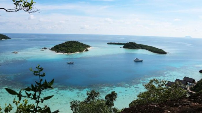 Mengintip Panorama ke Pulau Bawah Tarempa, Bagaimana Caranya?