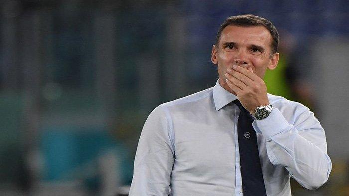 Pesepak Bola Legendaris Ukraina, Andriy Shevchenko, Turun ke Jalan Protes Invasi Rusia