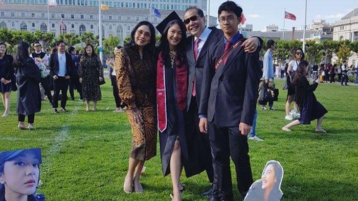 Raih Gelar Sarjana di San Fransisco, Intip Potret Wisuda Putri Tanjung Anak Bos Trans TV