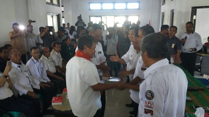 KPU SBD Tetapkan Tiga Pasangan Calon Bupati dan Wakil Bupati