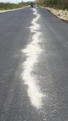 Baru Dihotmix, Aspal Jalan Raya Perkantoran ST Mulai Retak