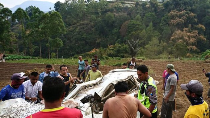 Honda CRV Terjun ke Jurang 100 Meter, 1 Orang Tewas
