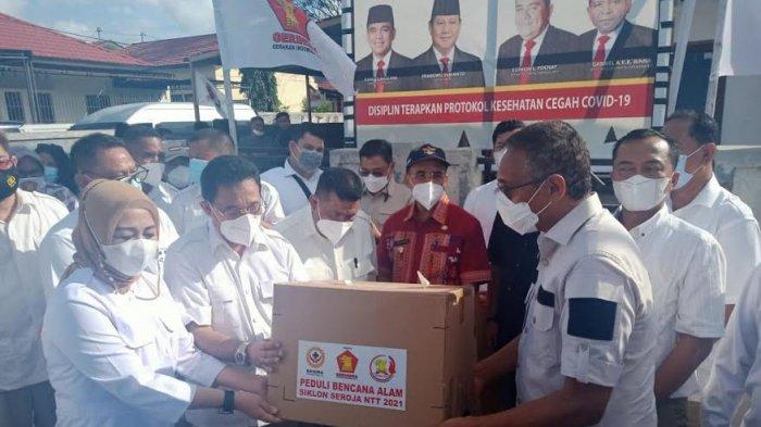 Sekjen Partai Gerindra Secara Simbolis Lepas Bantuan Korban Badai Seroja ke 8 Daerah di NTT