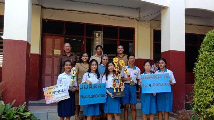 Wow! Lomba Cerdas Cermat Matemtika FKIP Undana SMPK Sta. Theresia Rebut Piala Tetap